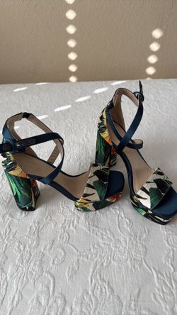 Stuart Weitzman - sz  6 1/2
