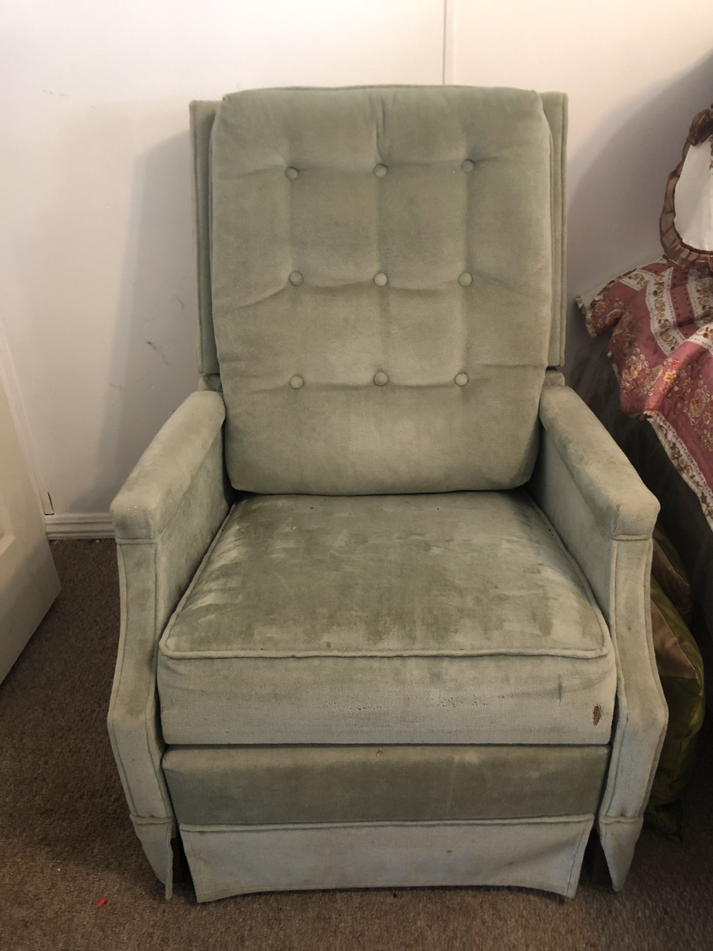 Recliner chair