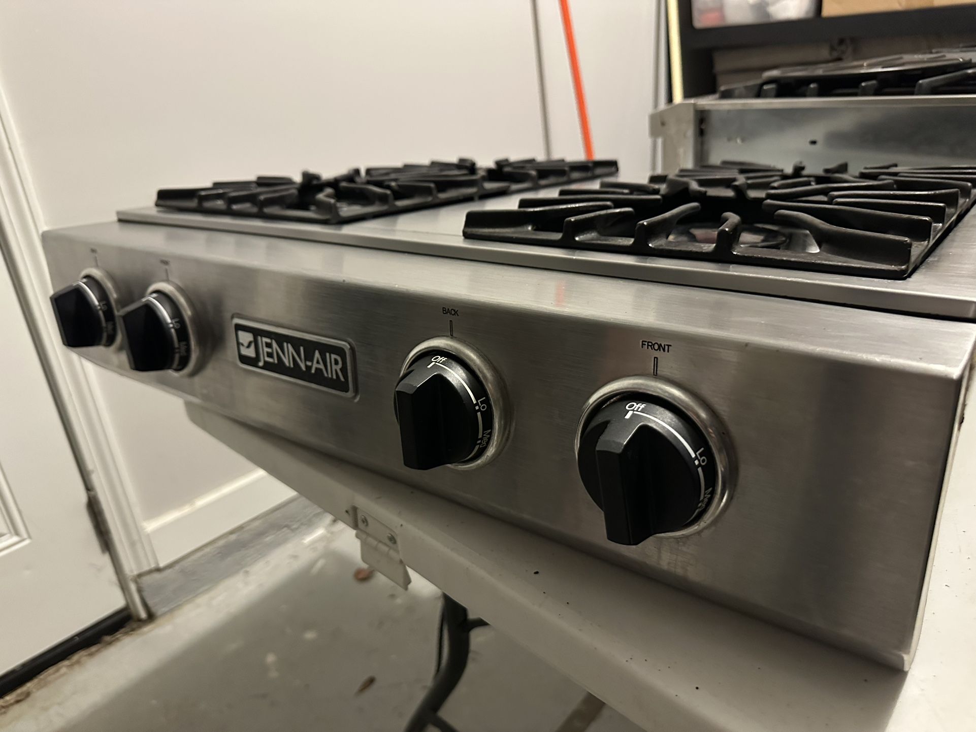 Jenn-Air Cooktop CCGP2402P Gas Cooktop Four Burner 30 Inches