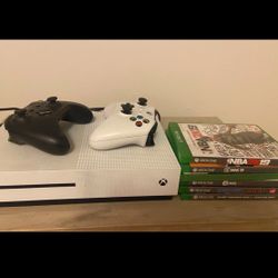 Xbox One S 1TB Bundle 