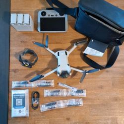 DJI Mini 4 Pro Fly More Combo

Mini camera drone, Flymore Combo