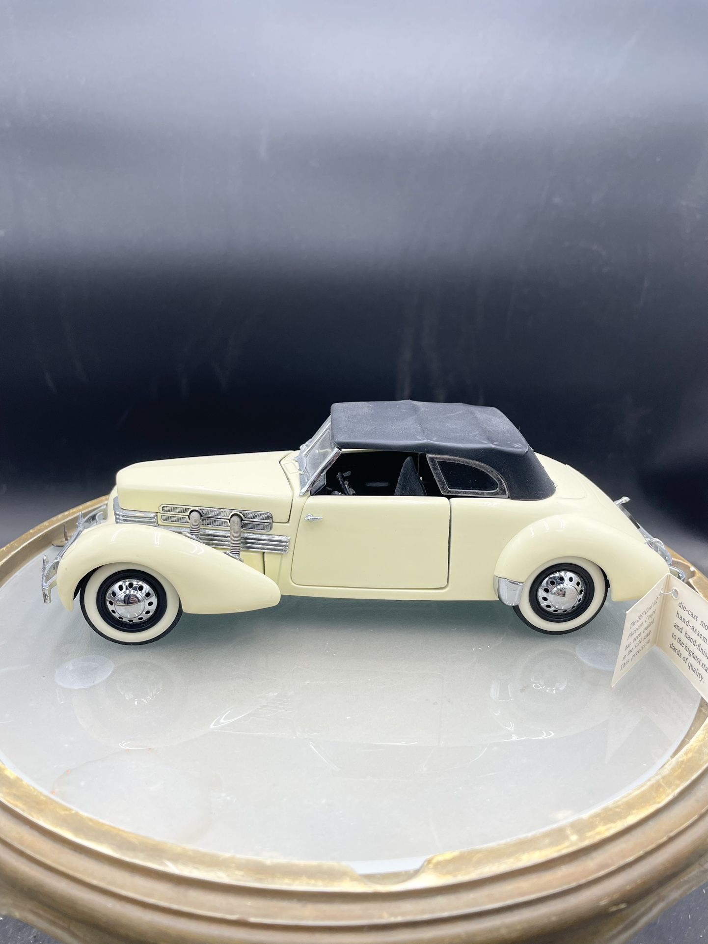 1989 Franklin Mint 1937 Cord 812 Phaeton Coupe 1:24 Diecast Car With Tag VG