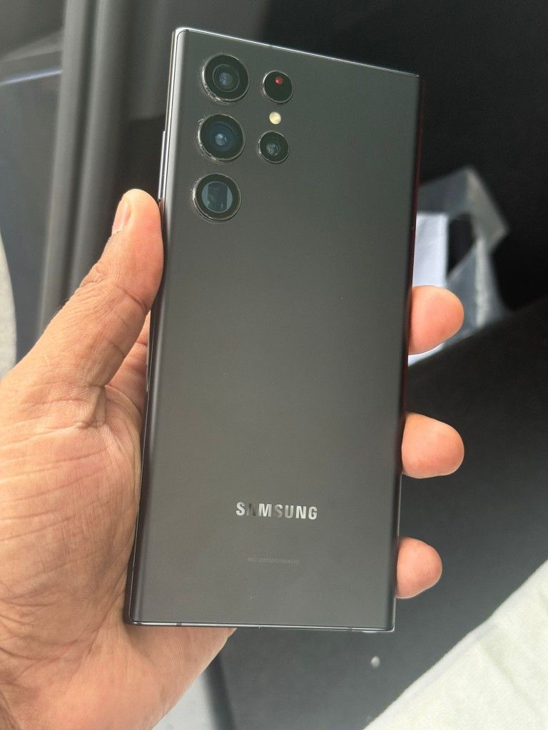 Samsung Galaxy S22 Ultra  , Factory Unlocked,  Excellent Condition Like New 