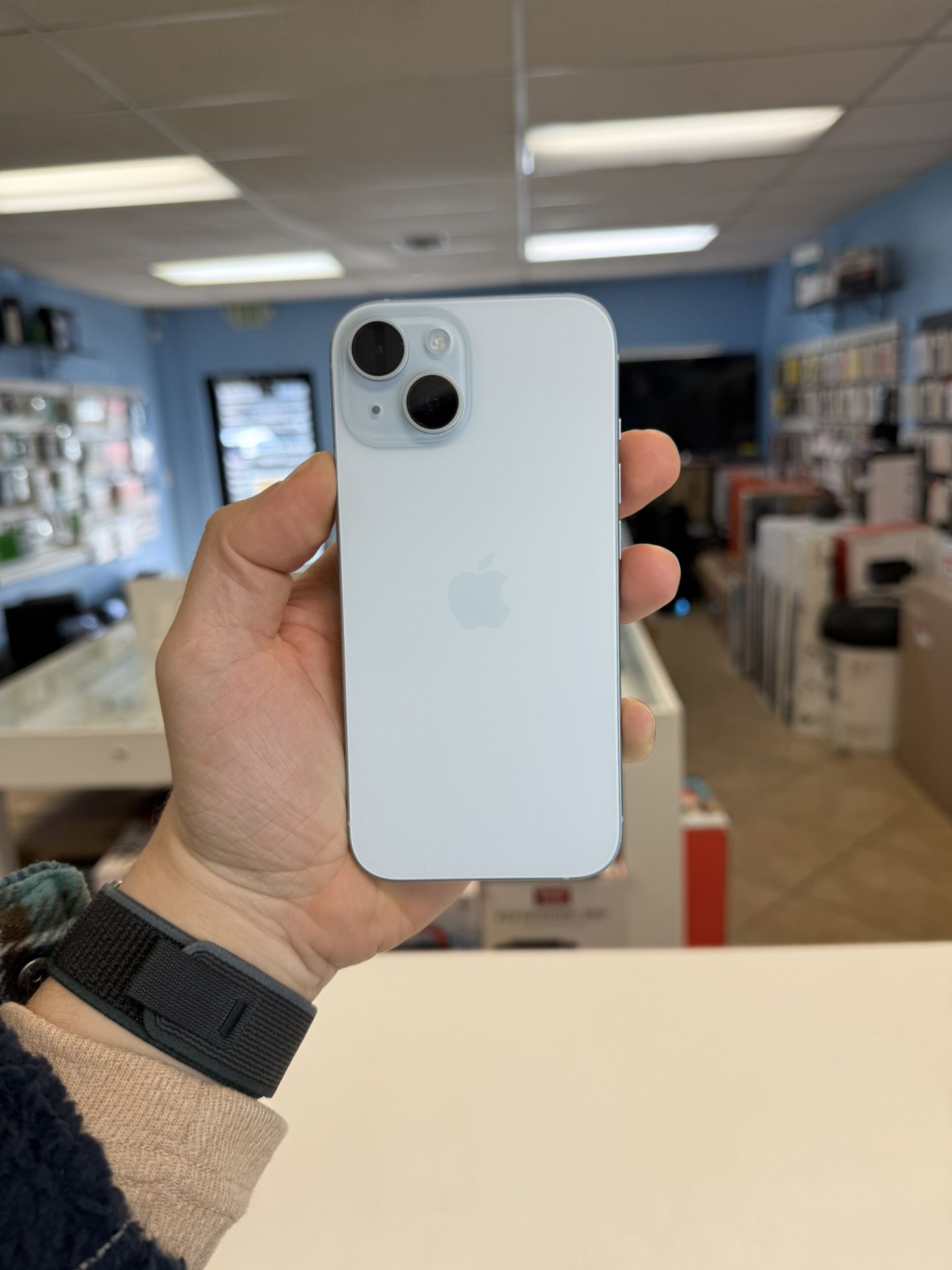 iPhone 15 Blue 128GB AT&T/Cricket /H2o Like New with AppleCare till April 2025