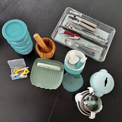 Kitchen Tools and Accessories Set