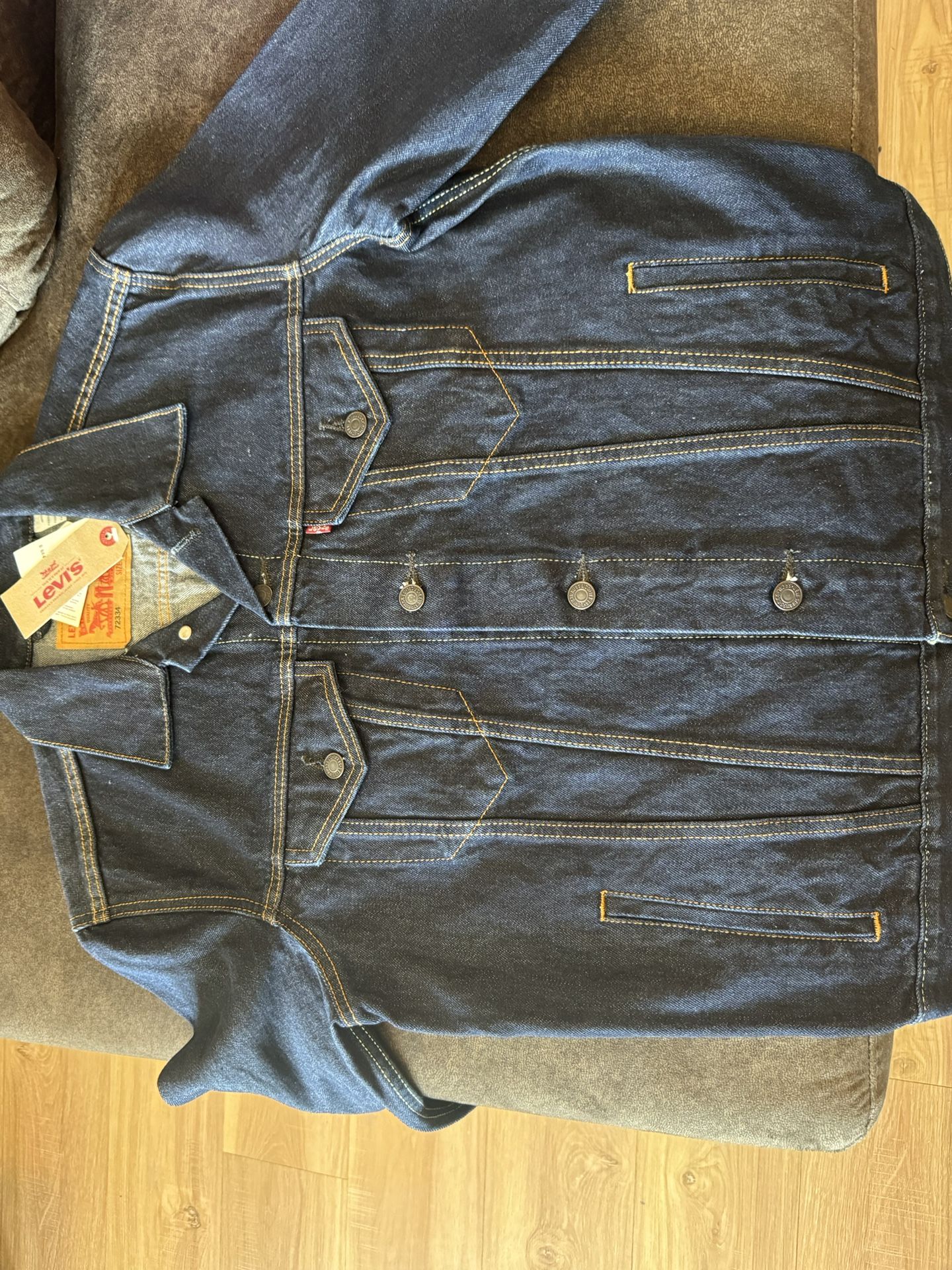 Brand New Mens Levi’s Trucker Jacket Size M