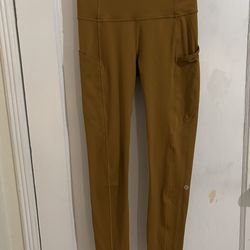 Lululemon size 4 leggings
