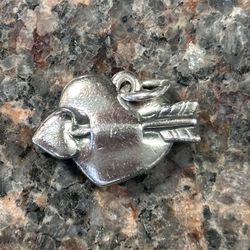 James Avery Love Struck Charm RETIRED 