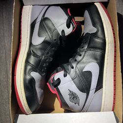 Jordan 1 Mid Size 12