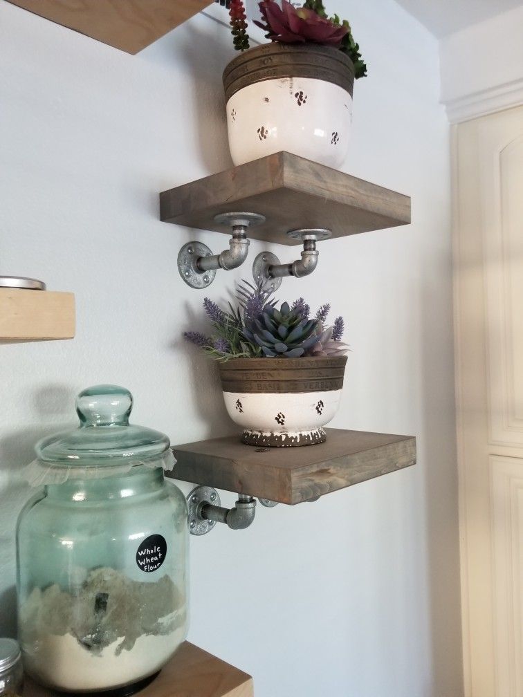 Very Sturdy Shelves and Pot Holder With Six Stainless Hooks