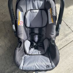 New Babytrend Car seat 