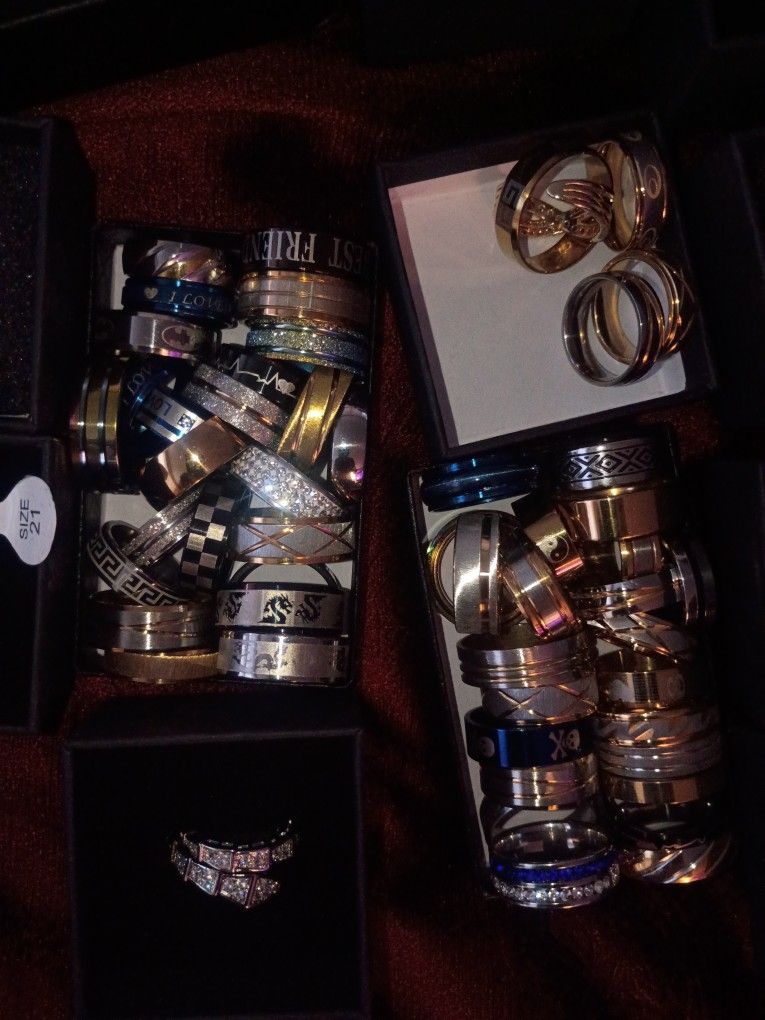 Collection Of Rings Read Description