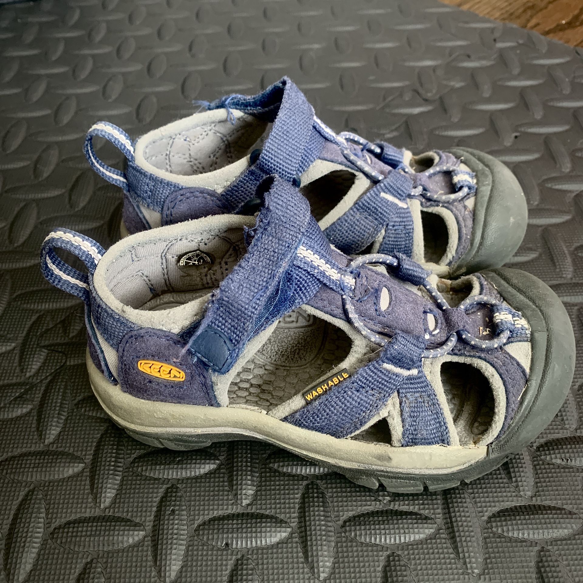 Keen Venice H2 Child Size 10 Sandals Water Hiking Sport Shoes Navy & Gray
