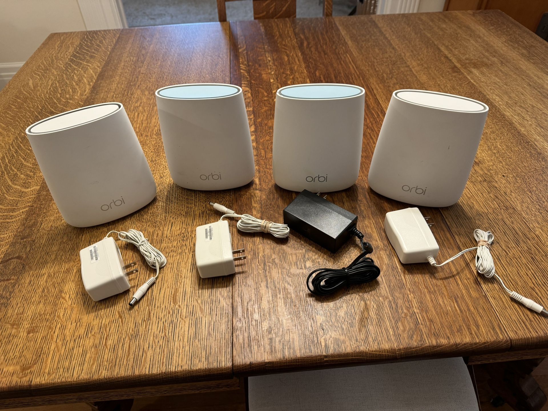 NETGEAR Orbi RBR20 Tri-Band Mesh Wi-Fi Routers with RBS20 Satellites
