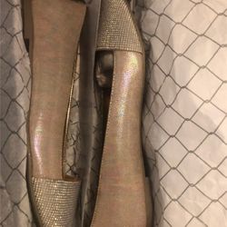 New Woman’s Material Girl Rainbow & Sparkly Dress Shoes Size 10