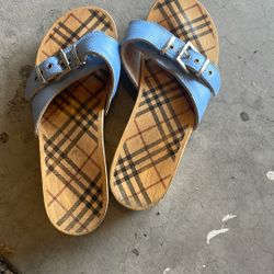 Burberry Sandal  Sue 6-6.5.  $30 