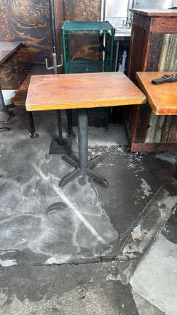 15 Restaurant Dining Tables