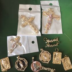 Charms Laminated In Gold 