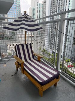 Kids Outdoor Wooden Lounge Chair with Umbrella