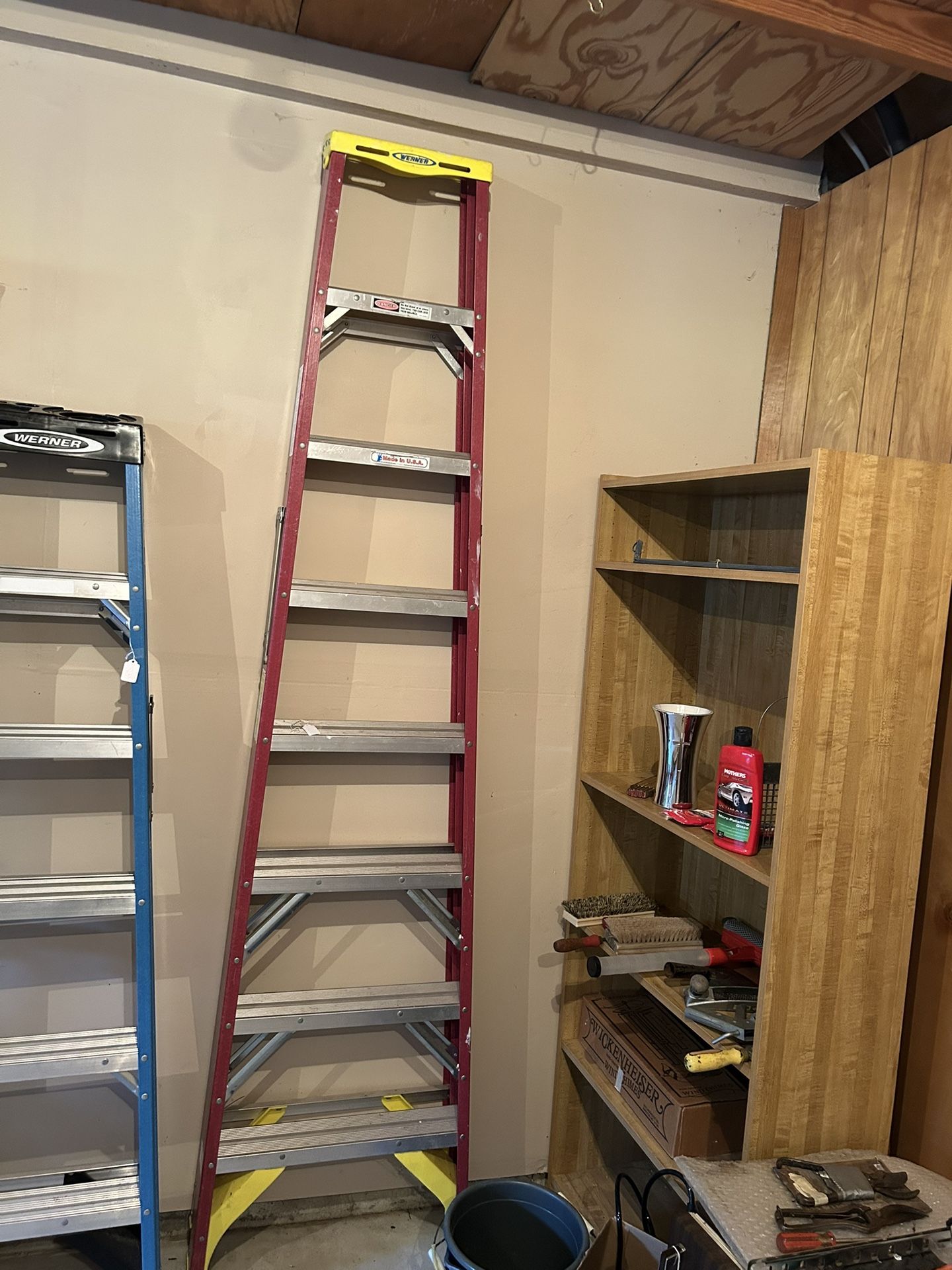 8’ Warner Ladder 