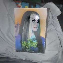 Rob Zombie The Munsters Collector Dolls lily Munster