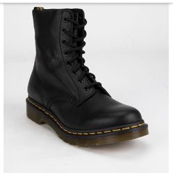 Dr Martens 1460 Women’s Leather Boots 