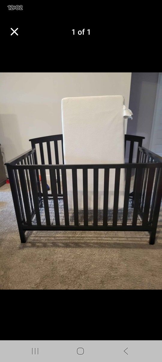 Baby Crib With Mattress