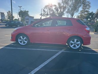 Toyota Matrix Hatchback Red low mileage