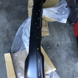 Front Bumper Face Bar 99-02 Sierra