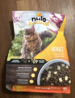 Cat Food 4 Lbs Bag 