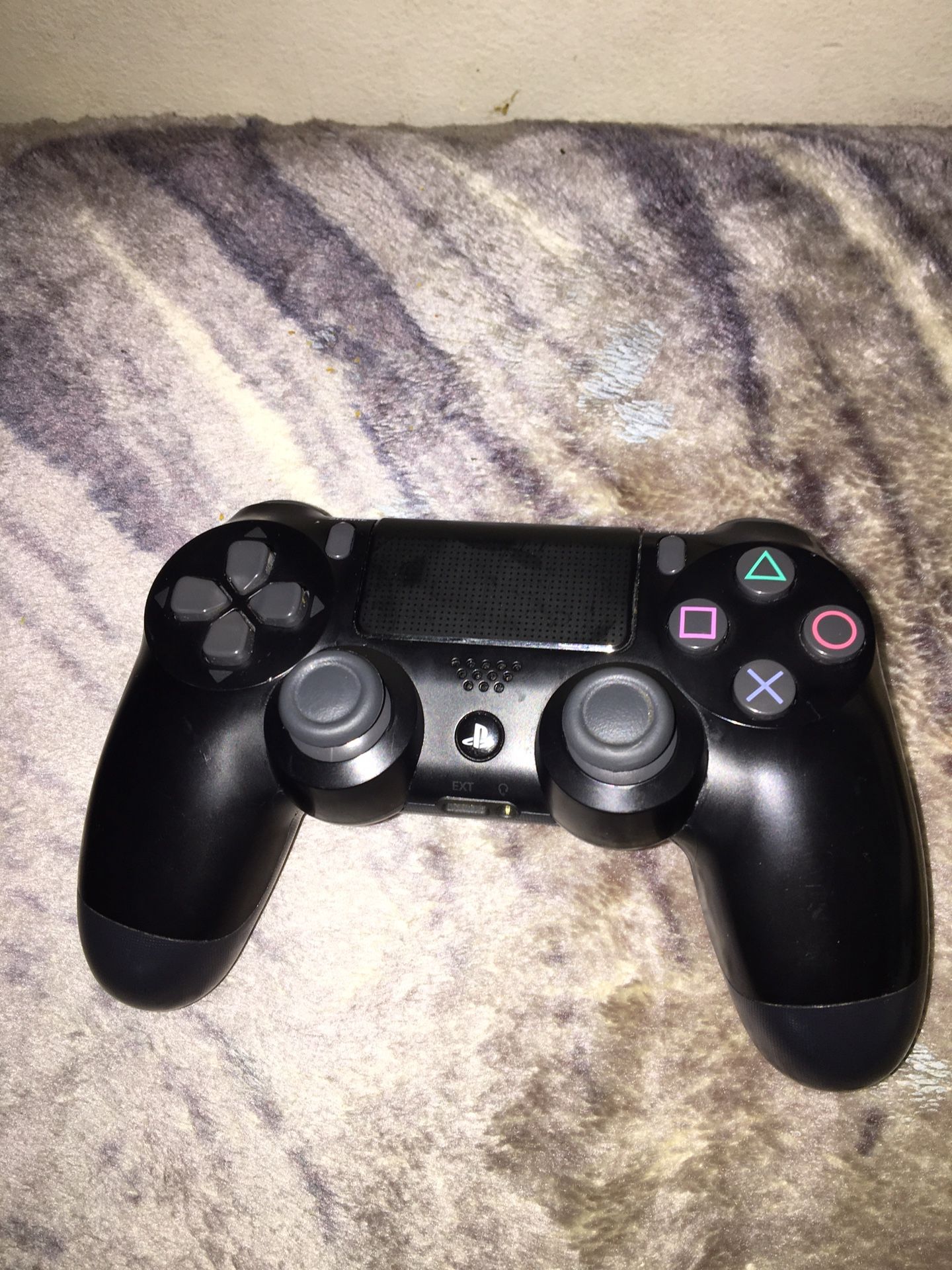 PS4 CONTROLLER LIKE NEW