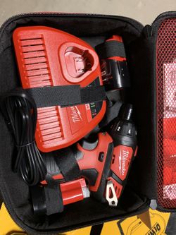 Milwaukee 12v drill