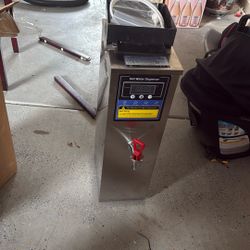 Hot Water Dispenser 