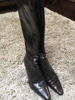 Worn twice, size 7-1/2