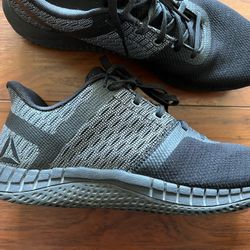 Reebok Black Mesh Lace Up Mens Sneakers Size 8.5”