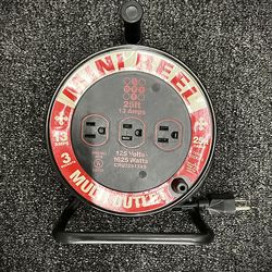 Get - Mini Reel Multi Media Outlet **25 Ft / 3 Sockets**