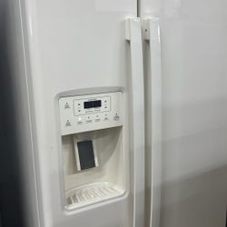 Refrigerator Ge Color Biscuits Side By Side 