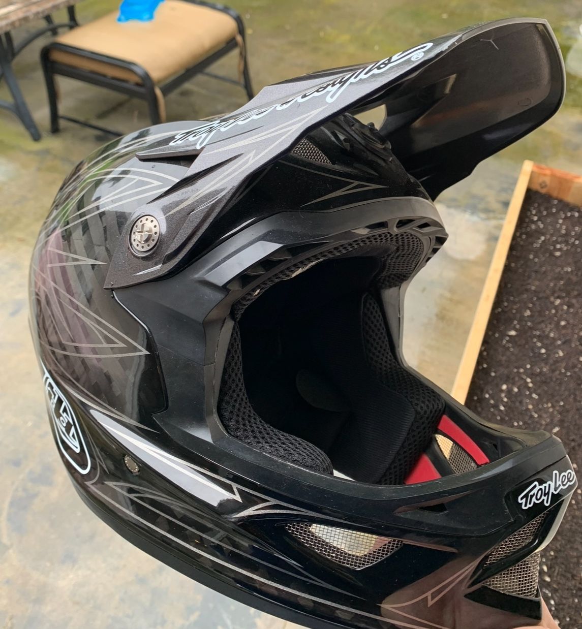 Troy Lee designs D3 Carbon Mountain Bike helmet