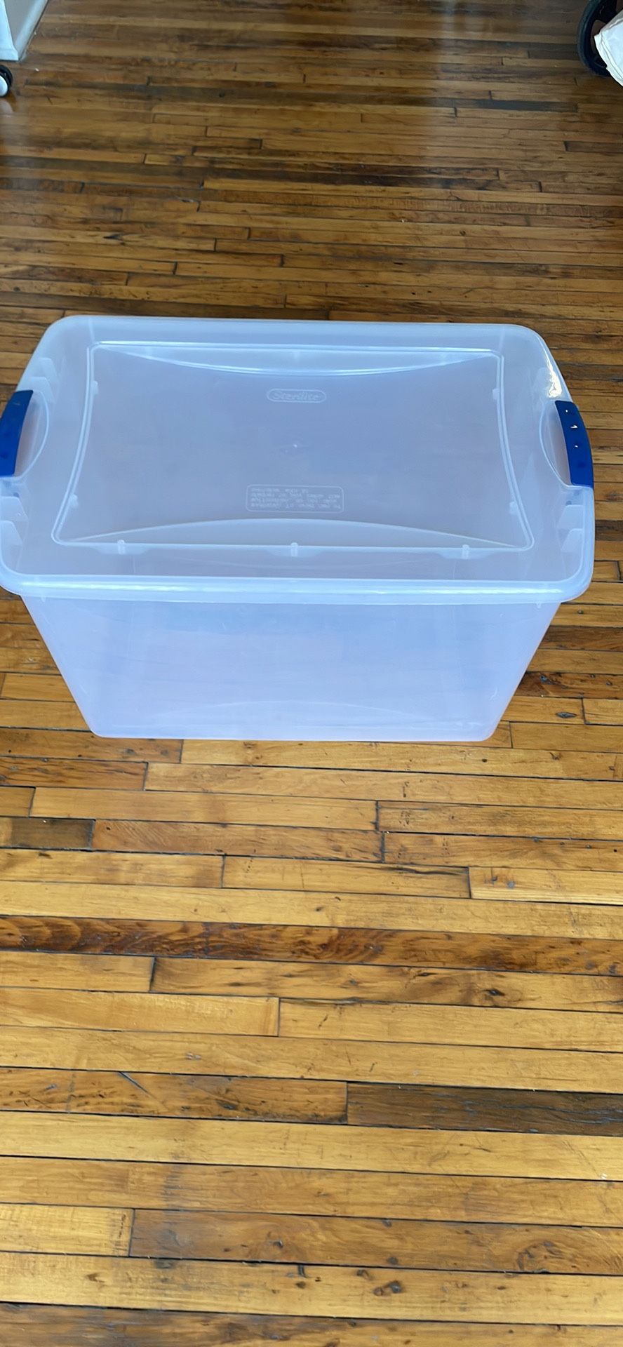 Sterilite 66 Qt. Clear View White lid tote for Sale in Katy, TX - OfferUp