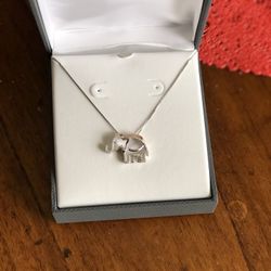 14k silver necklace 1/10 cttw Diamond 18”