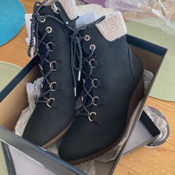 Dr Scholls Wedge Boot 8.5