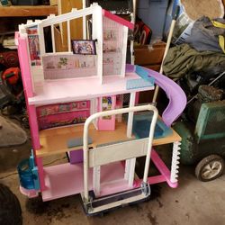 Barbie dreamhouse