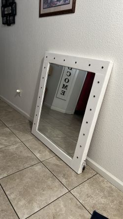 Vanity Mirror With Lights $40 ob
