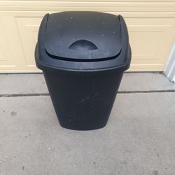 Trash can