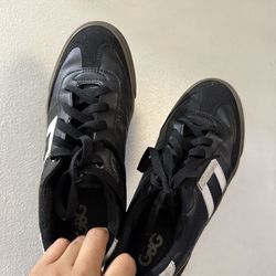 GBG black and white sneakers