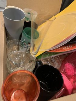 Miscellaneous cups, mugs, & Cutting Boards 