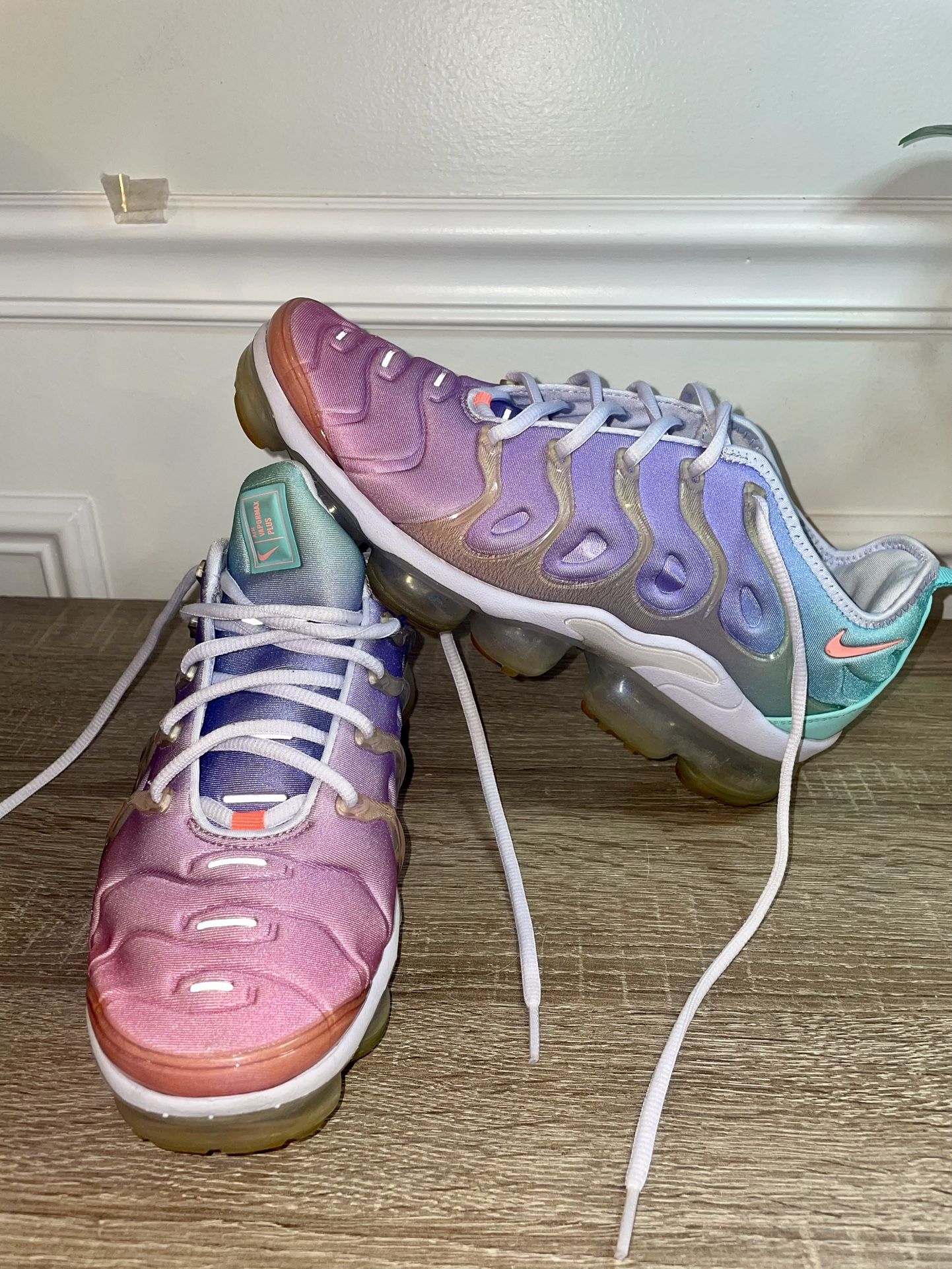 Nike Air VaporMax Plus Easter Women’s Size 10