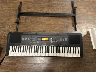Yamaha PSR-EW300 Piano 