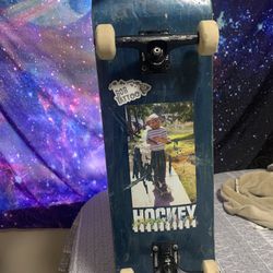 Skateboard/Hockey deck and Thunder Trucks 
