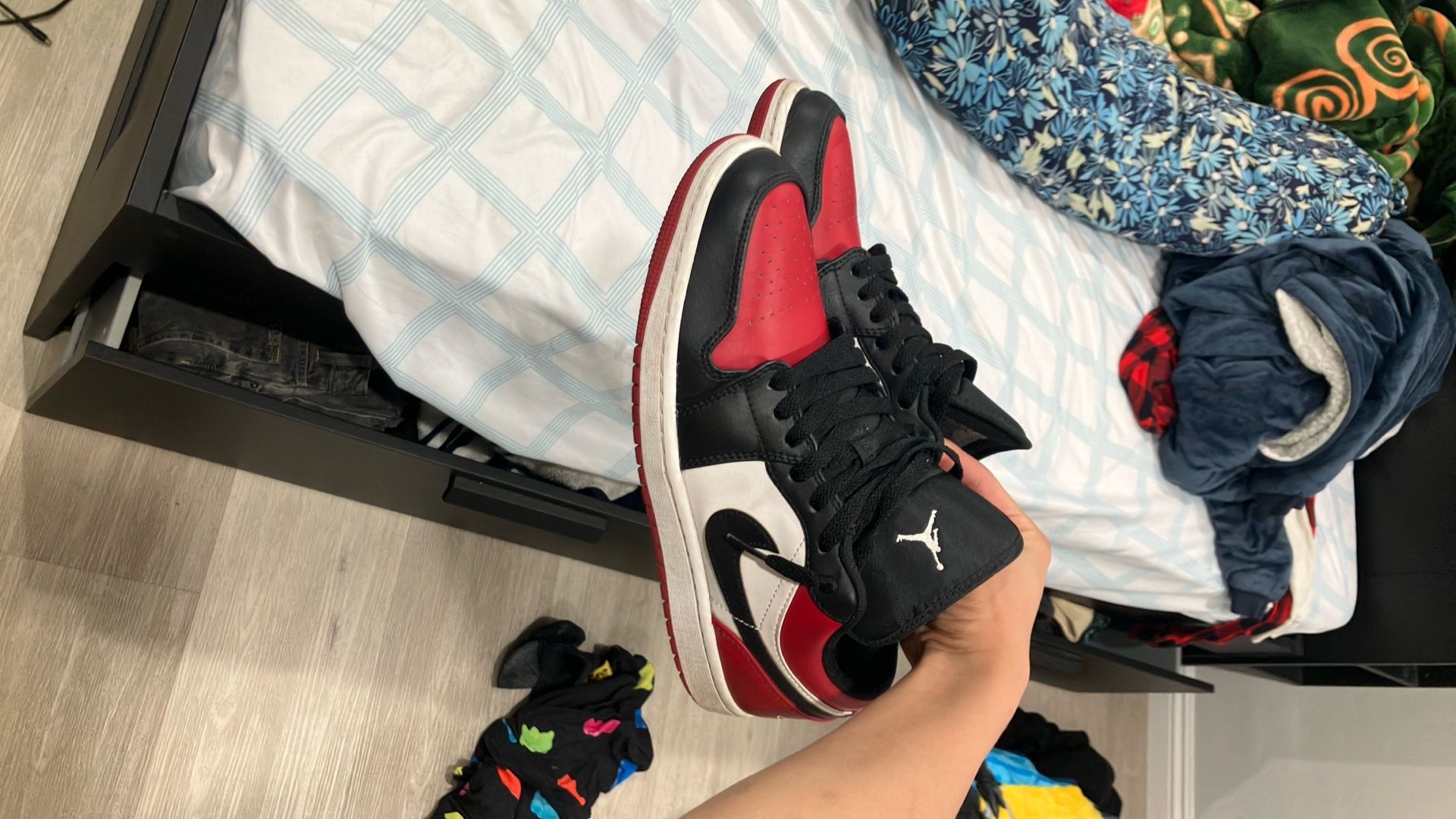 jordan 1 low bred
